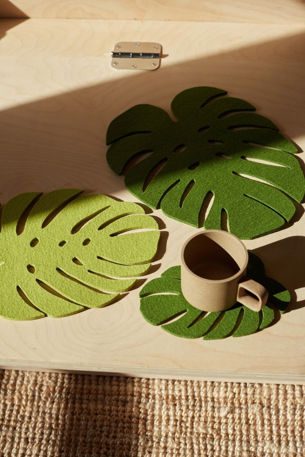 Monstera Leaf Trivet Felt Large (3709921919040)