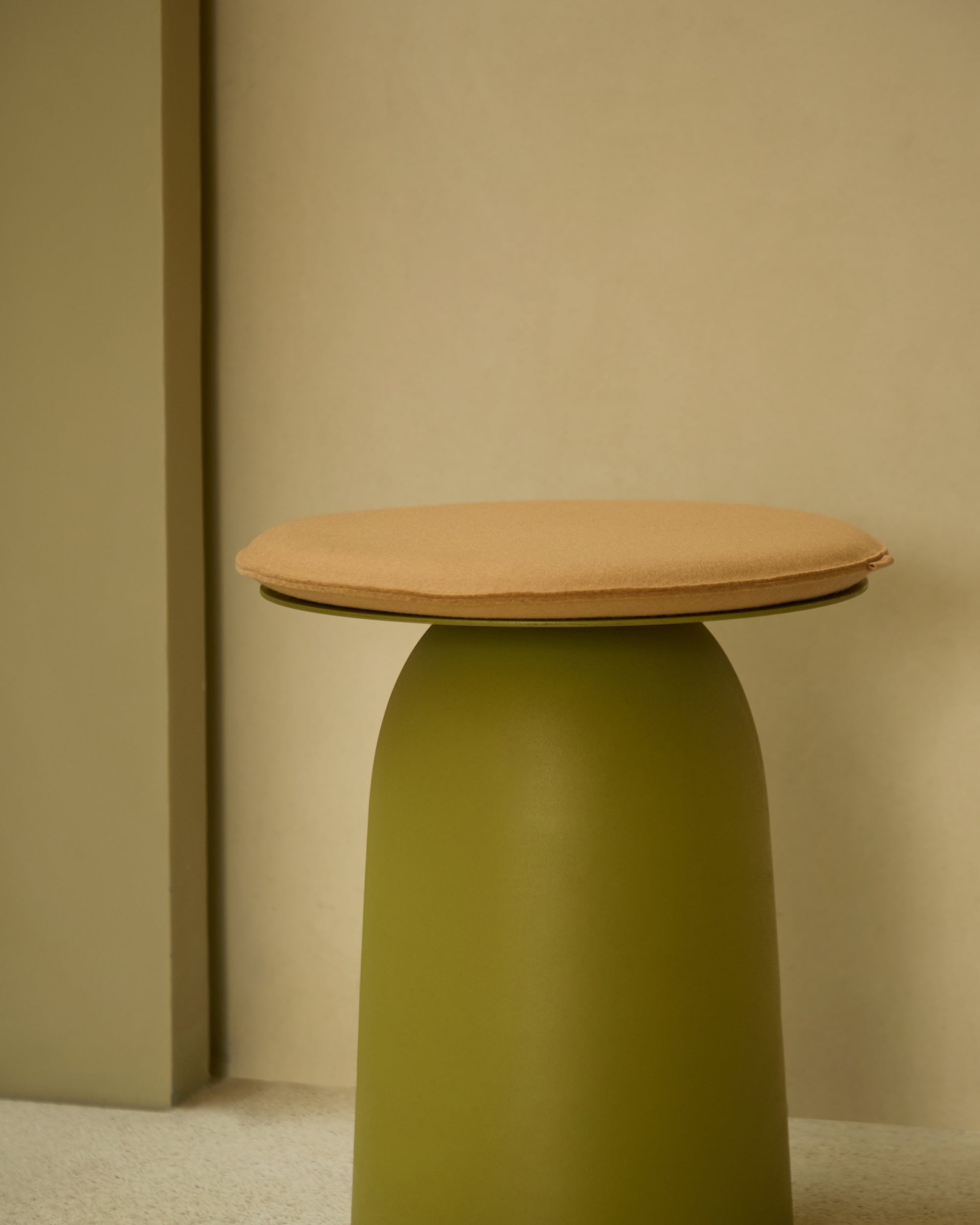 Zabuton Merino Wool Round Seat Cushion